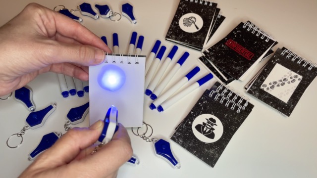 Watch Invisible Ink Pen, Notebook and UV Flashlight Set&colon
